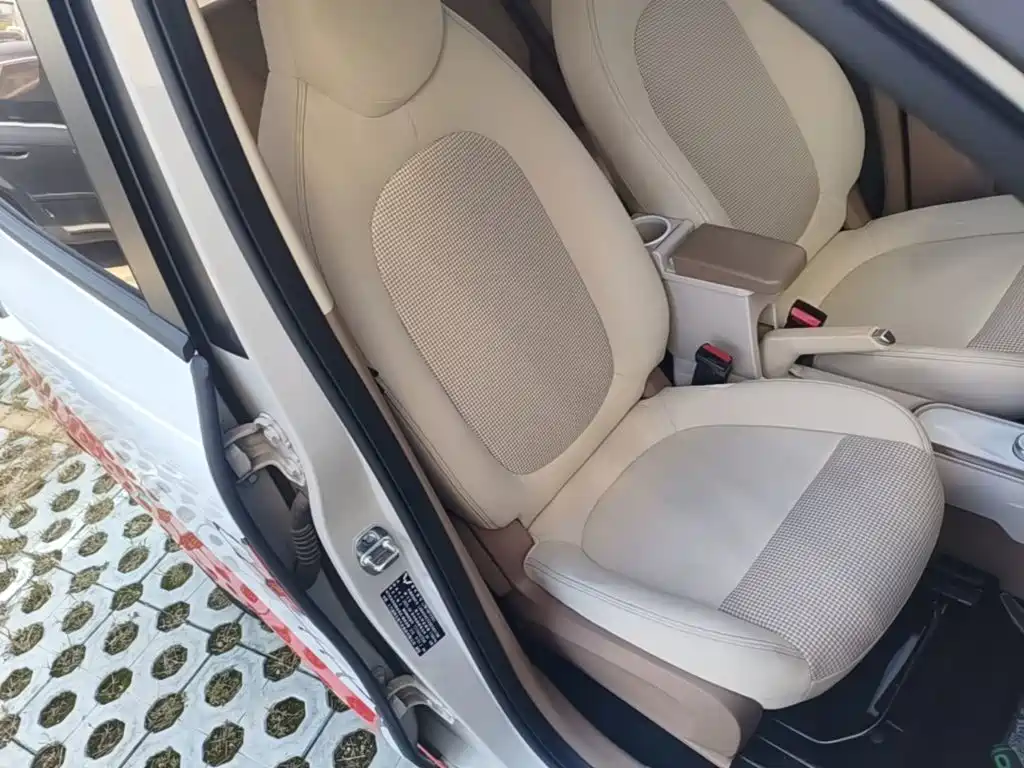 Wuling MINIEV — миниатюра 25