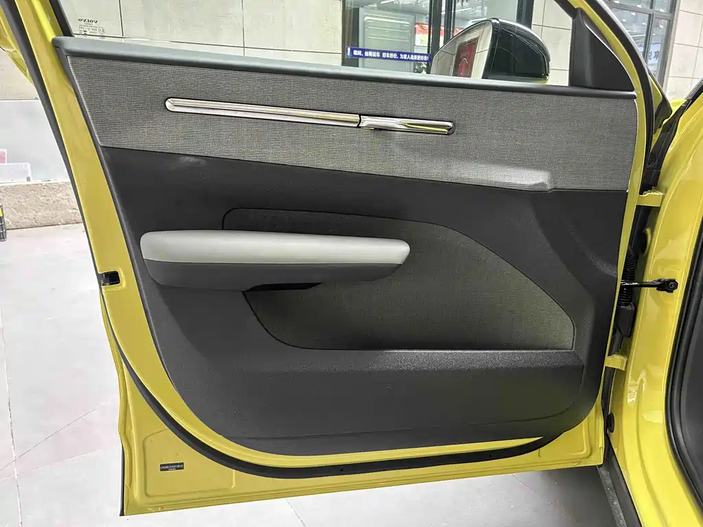 Volvo EX30 — миниатюра 13
