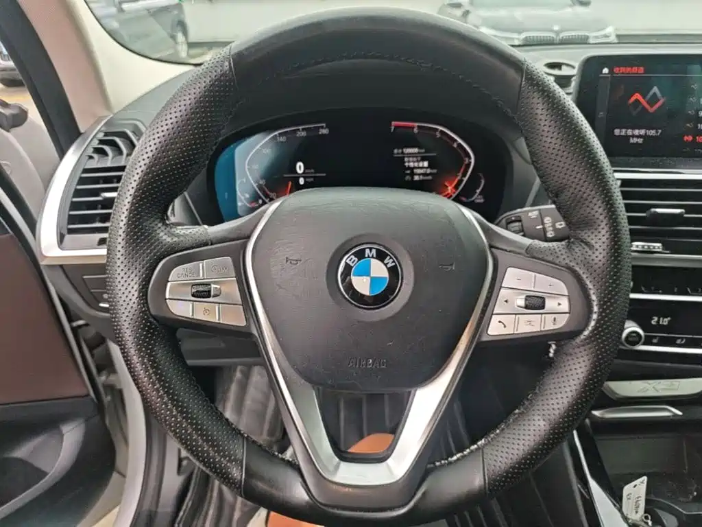 BMW X3 — миниатюра 11