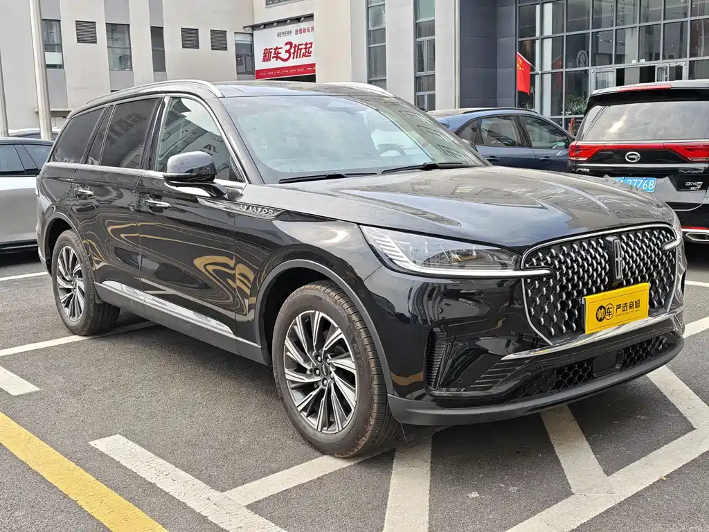 Lincoln Aviator — миниатюра 3