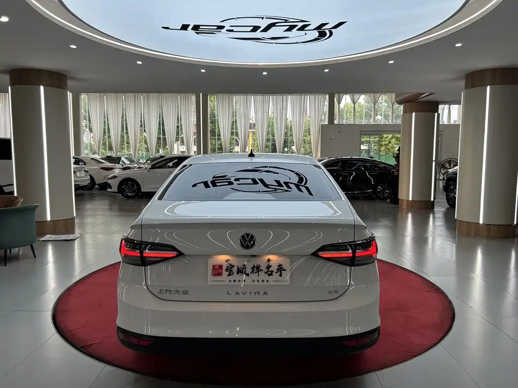 Volkswagen Lavida — миниатюра 6