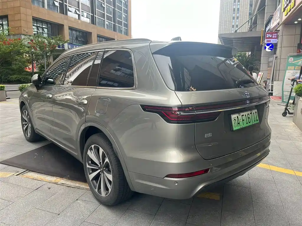 Li Auto ONE 2020 6 мест