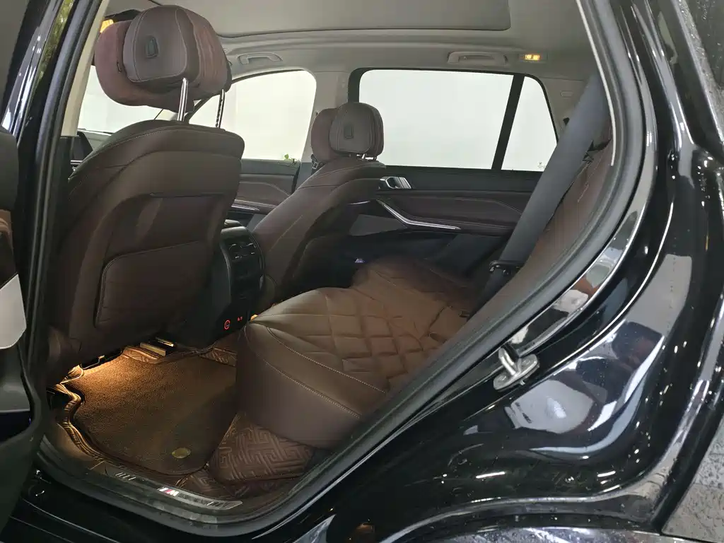 BMW X5 2022 xDrive 30Li Premium M Sport