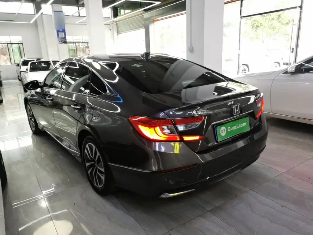 Honda Accord — миниатюра 5