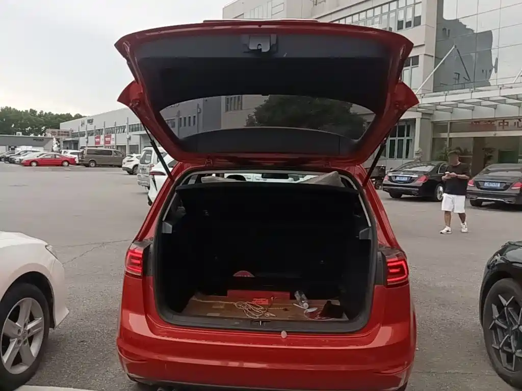 Volkswagen Golf Sportsvan — миниатюра 19