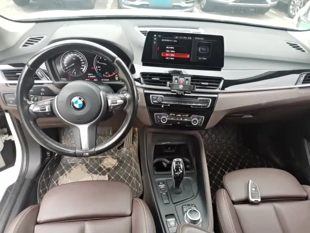 BMW X1 — миниатюра 10
