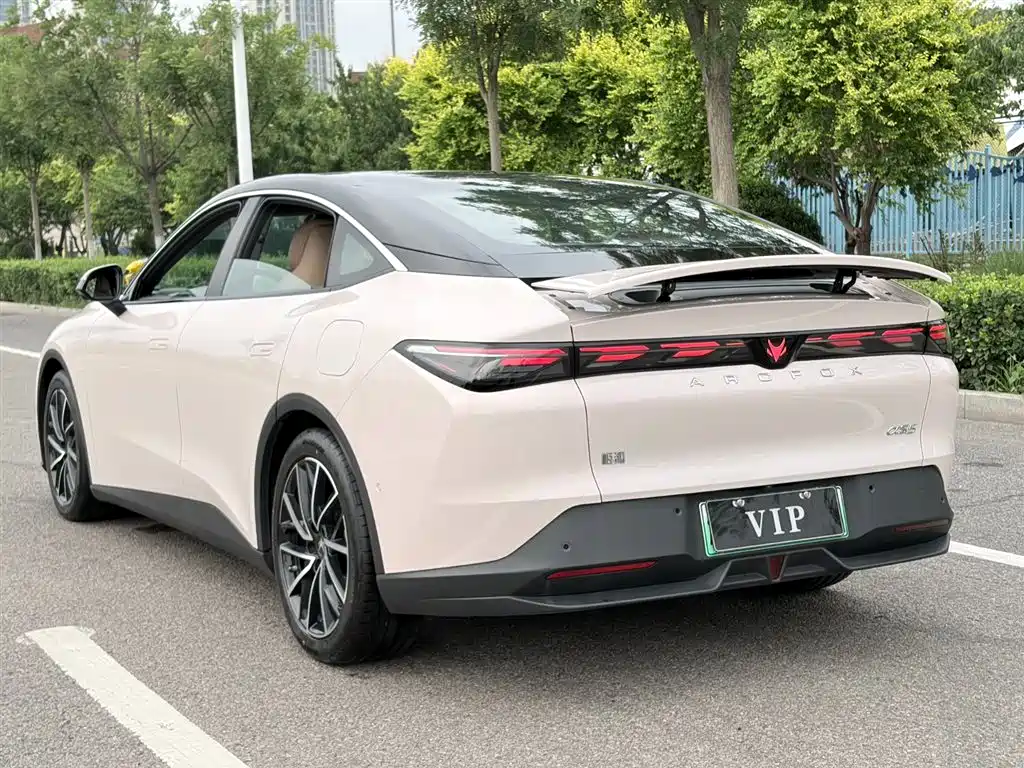 Arcfox Alfa Romeo S5 S5 2025 668MAX 200kW