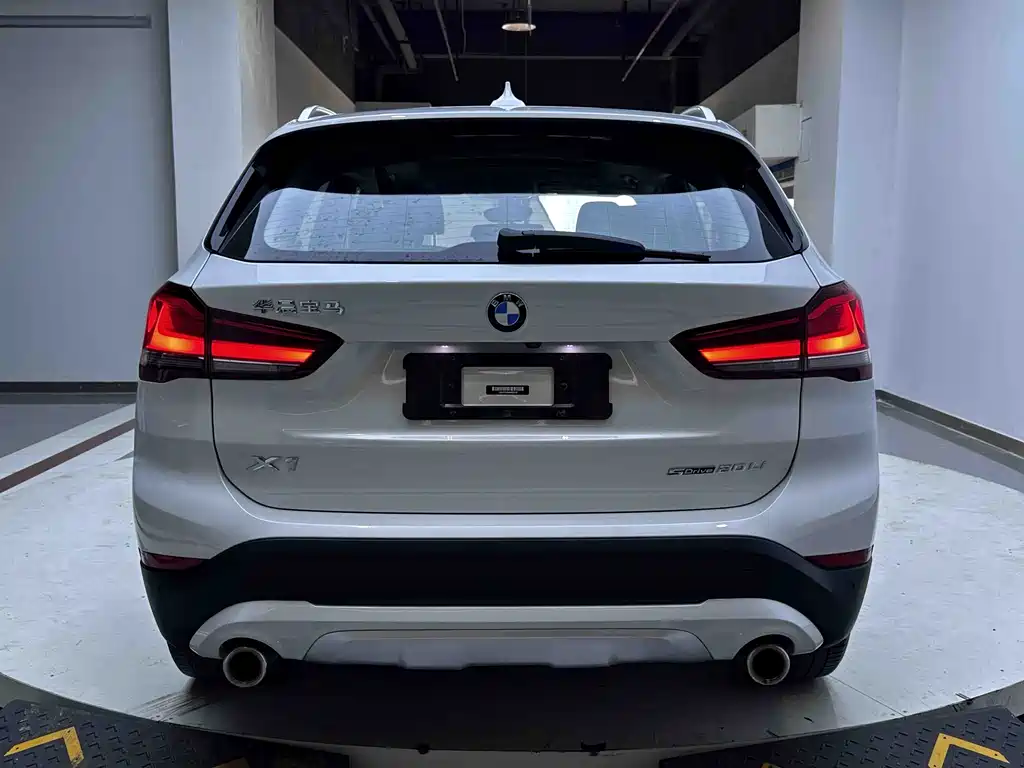 BMW X1 — миниатюра 4