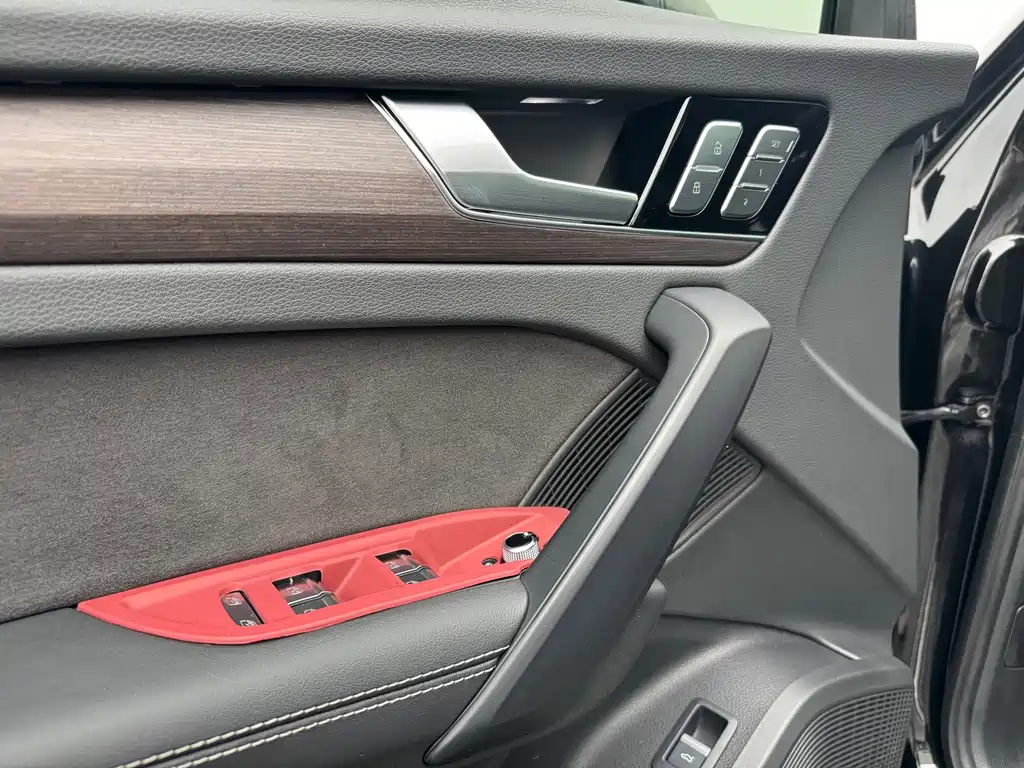 Audi Q5L — миниатюра 15