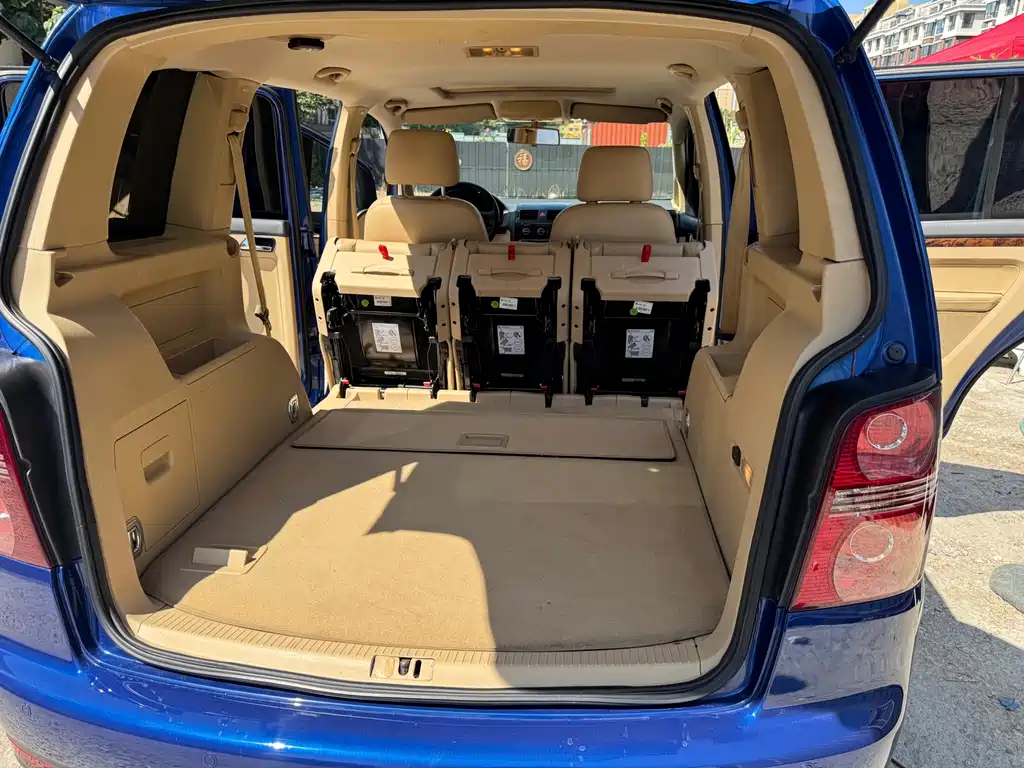 Volkswagen Touran — миниатюра 8