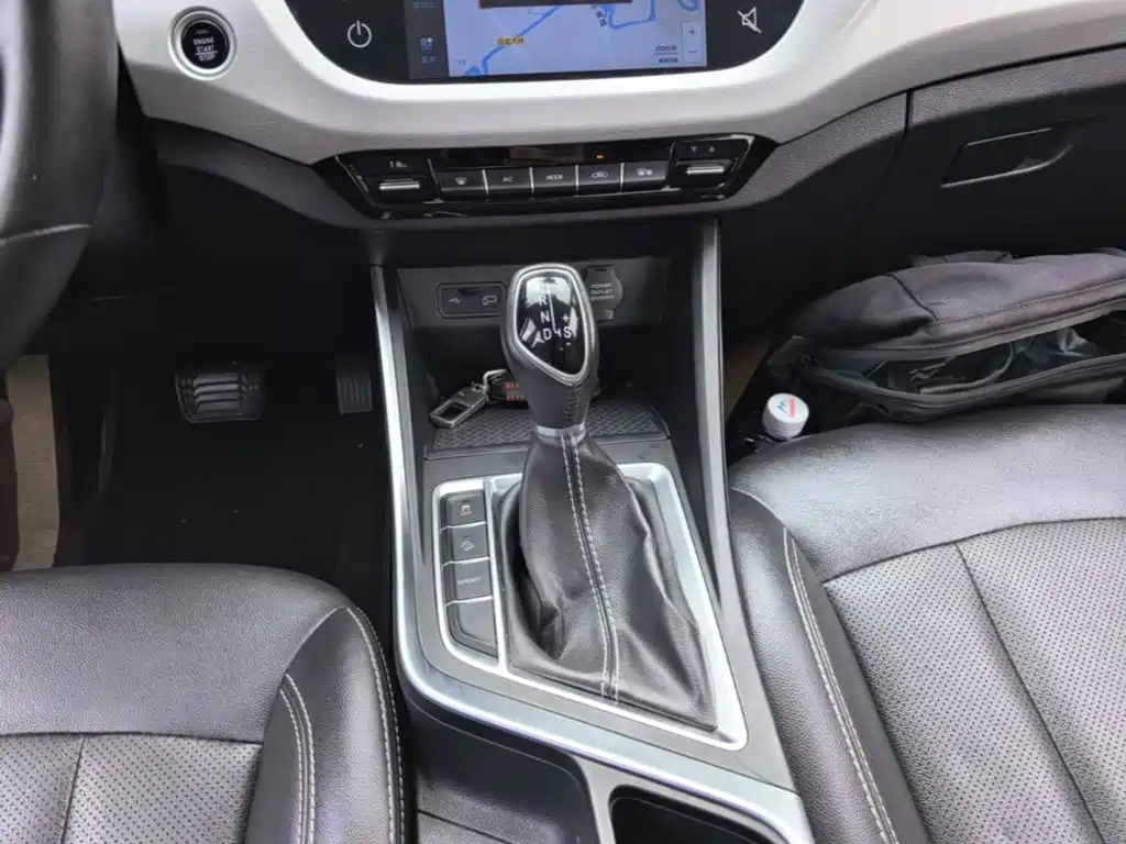 Geely Vision X3 — миниатюра 14