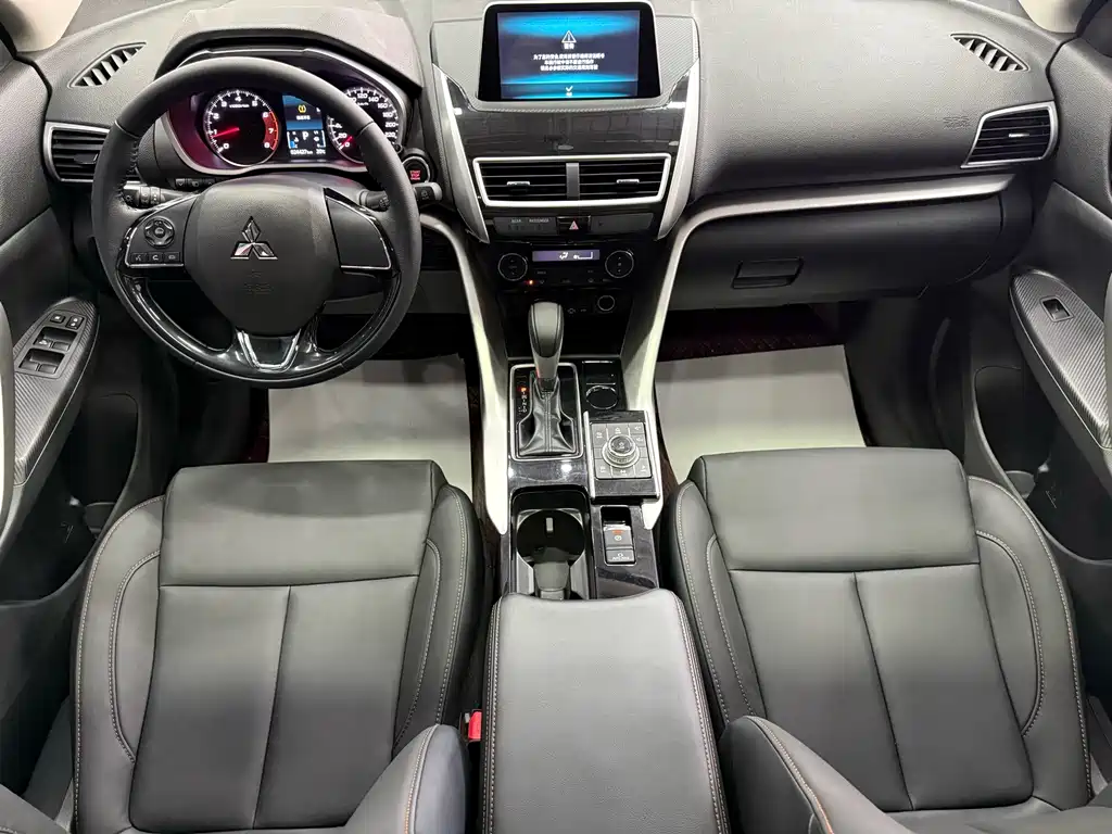 Mitsubishi Eclipse Cross — миниатюра 13