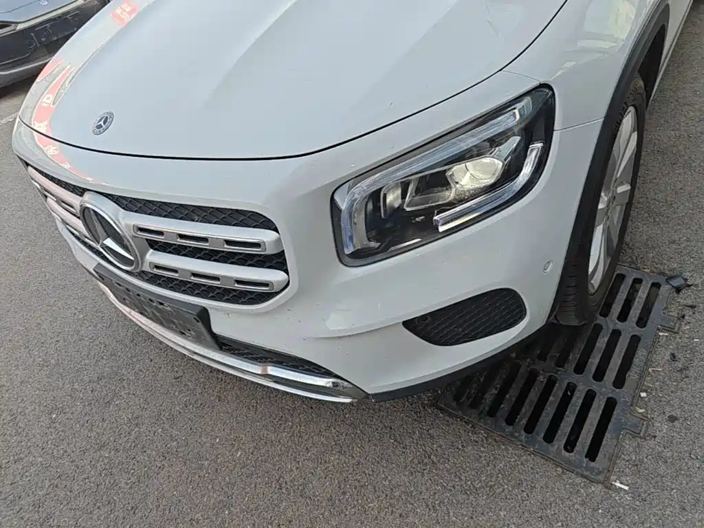 Mercedes-Benz GLB — миниатюра 24