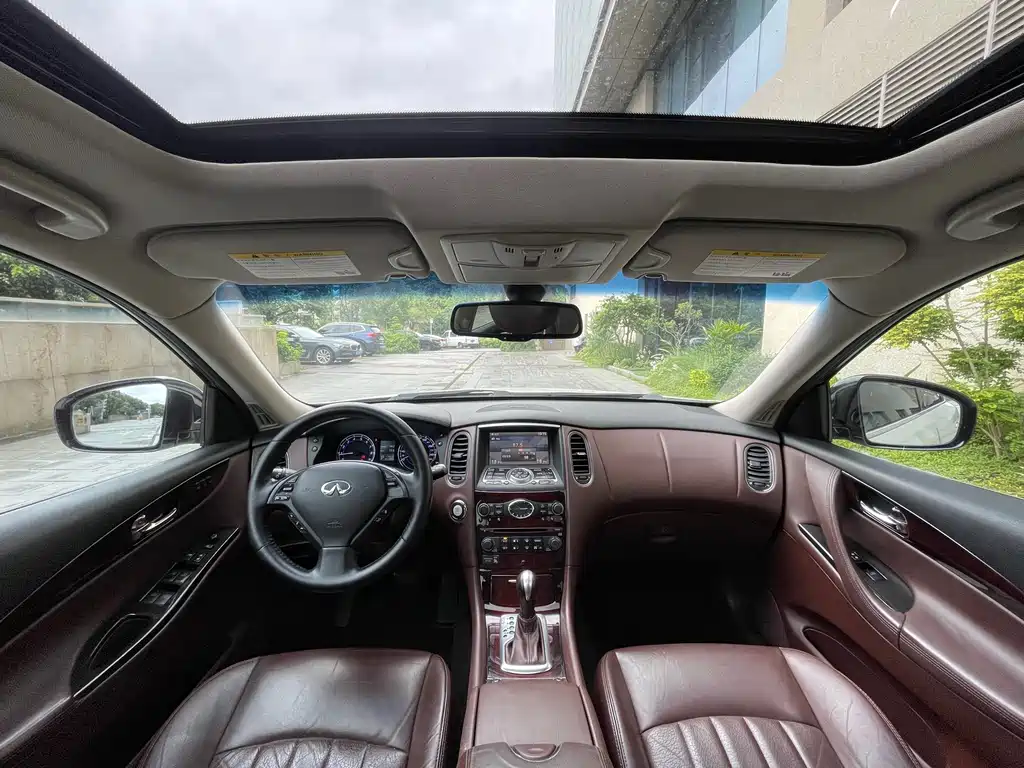 Infiniti QX50 2013 2.5L