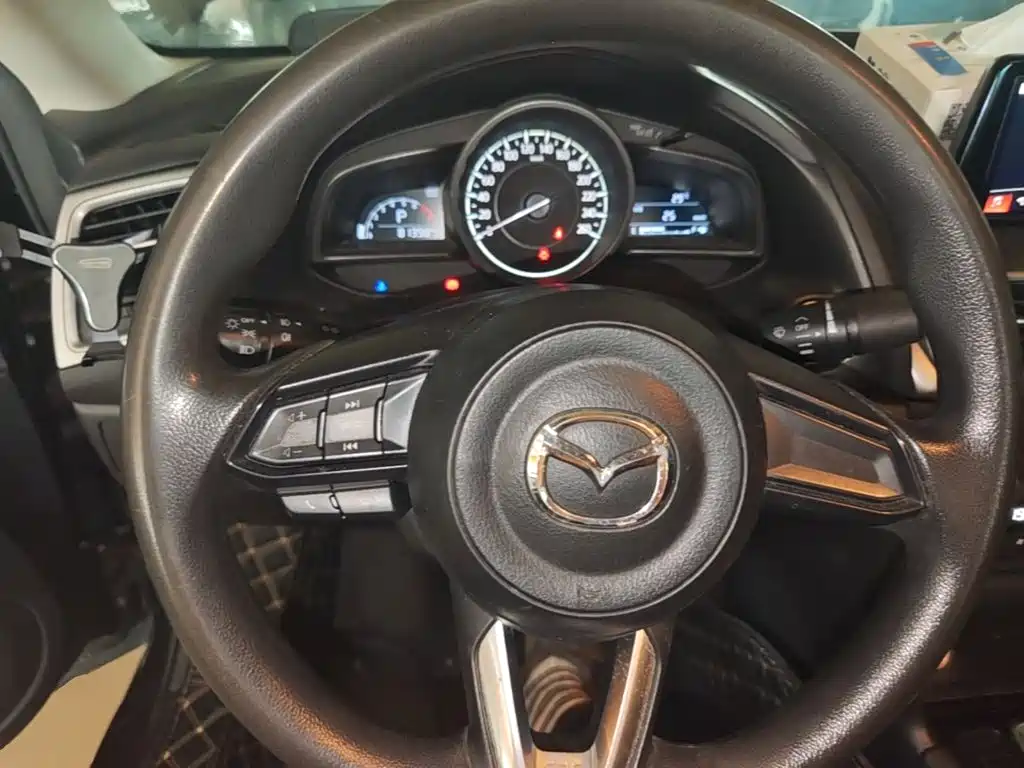 Mazda 3 Axela — миниатюра 11