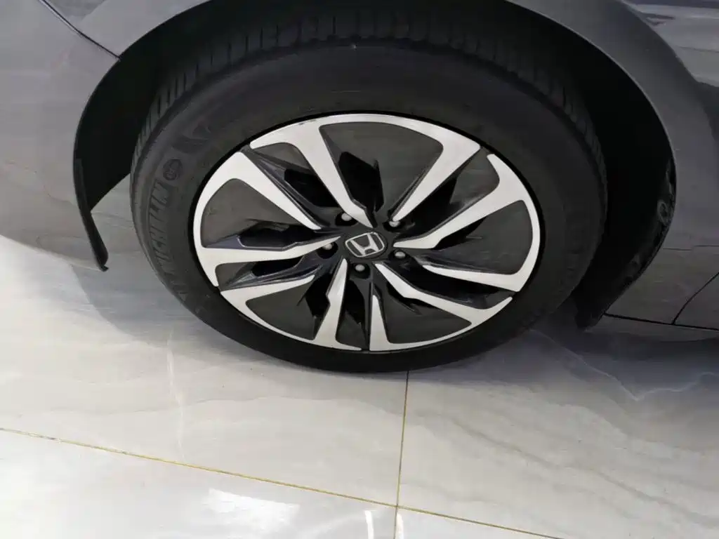 Honda Accord — миниатюра 23