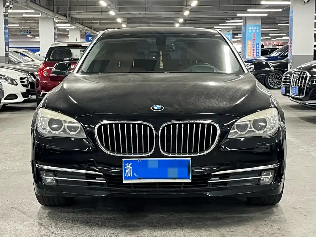 BMW 7 Series — миниатюра 2