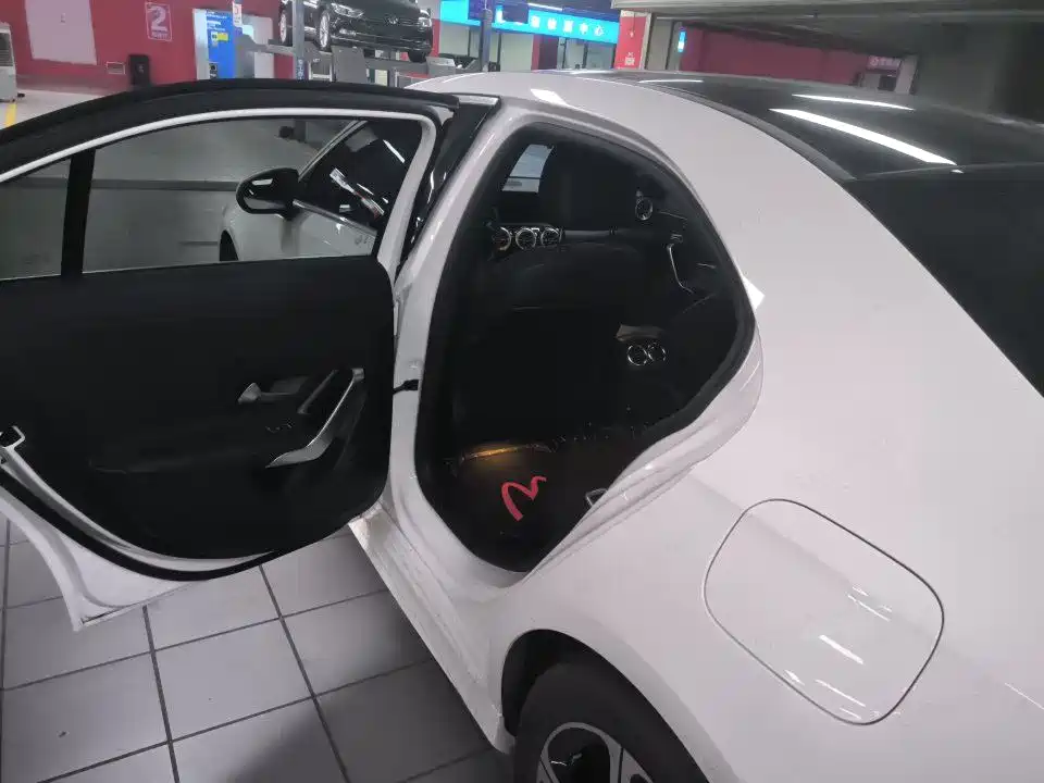 Mercedes-Benz A-Class A 2023 A 200 L Fashion