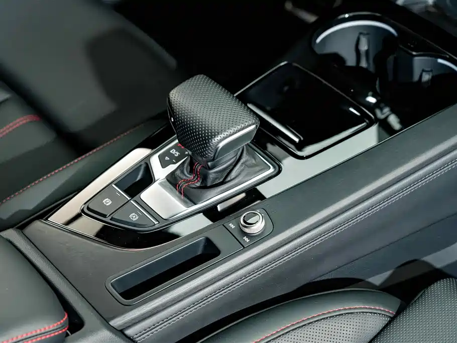 Audi A4L — миниатюра 19