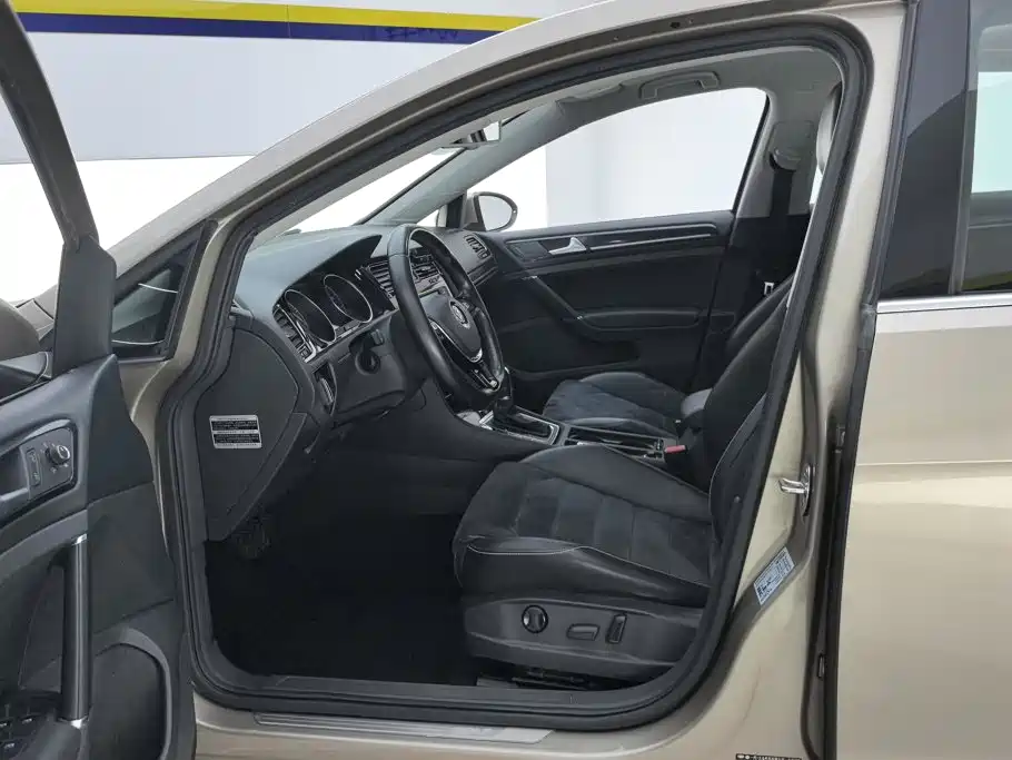 Volkswagen Golf — миниатюра 9