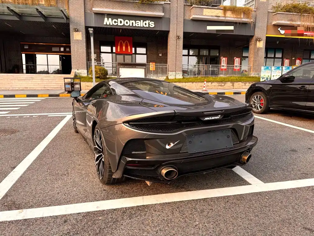 McLaren GT — миниатюра 6