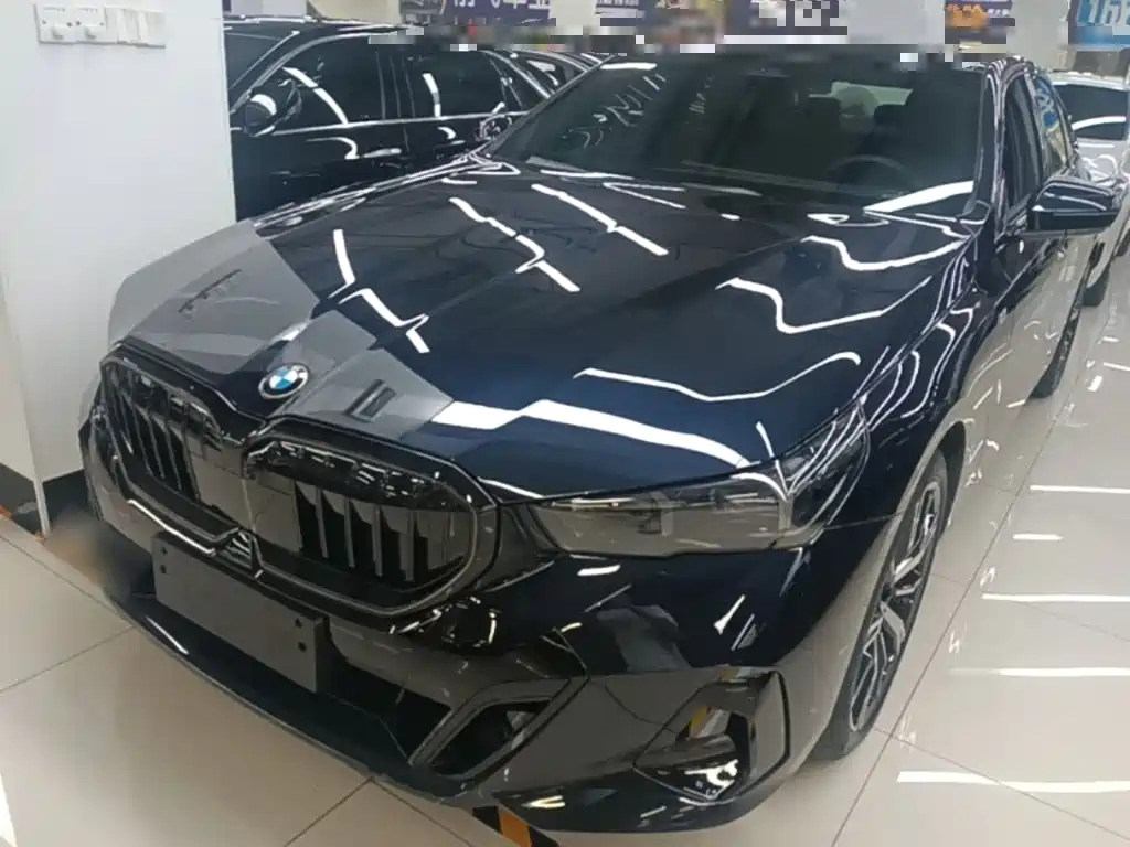 宝马5系(进口) 2024款 530i 尊享型 M运动套装 2025