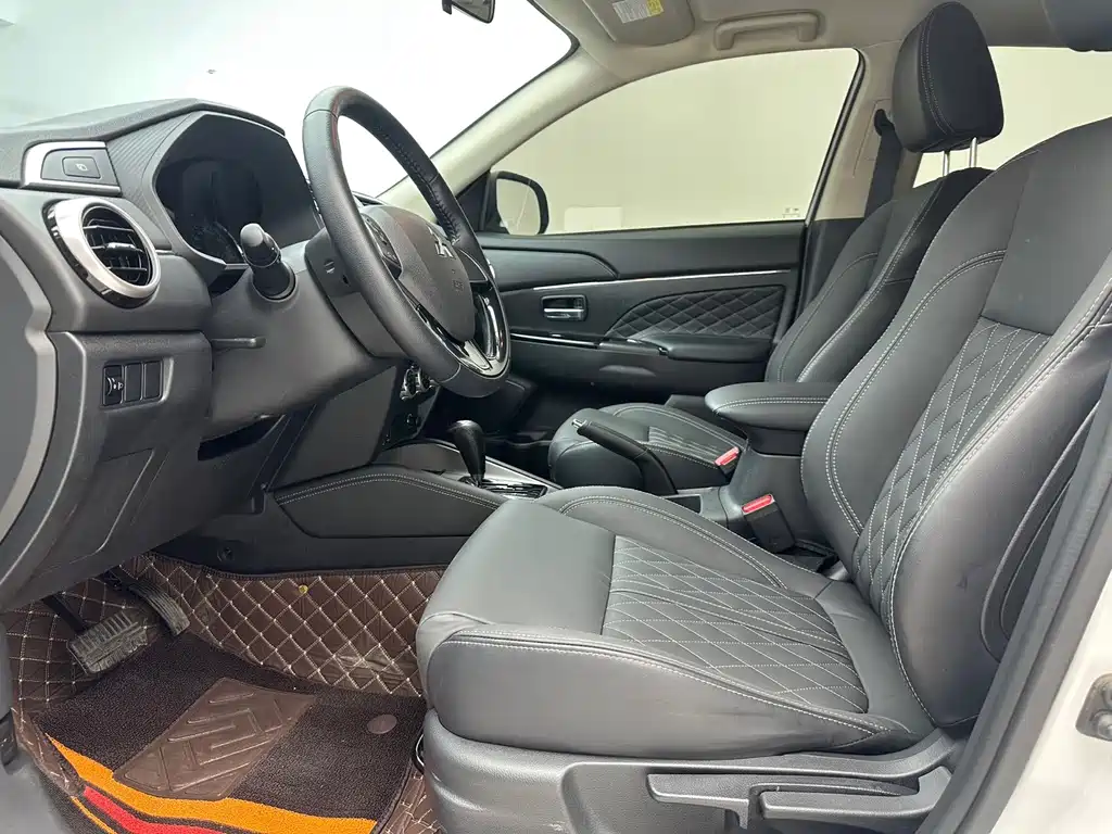 Mitsubishi ASX — миниатюра 11