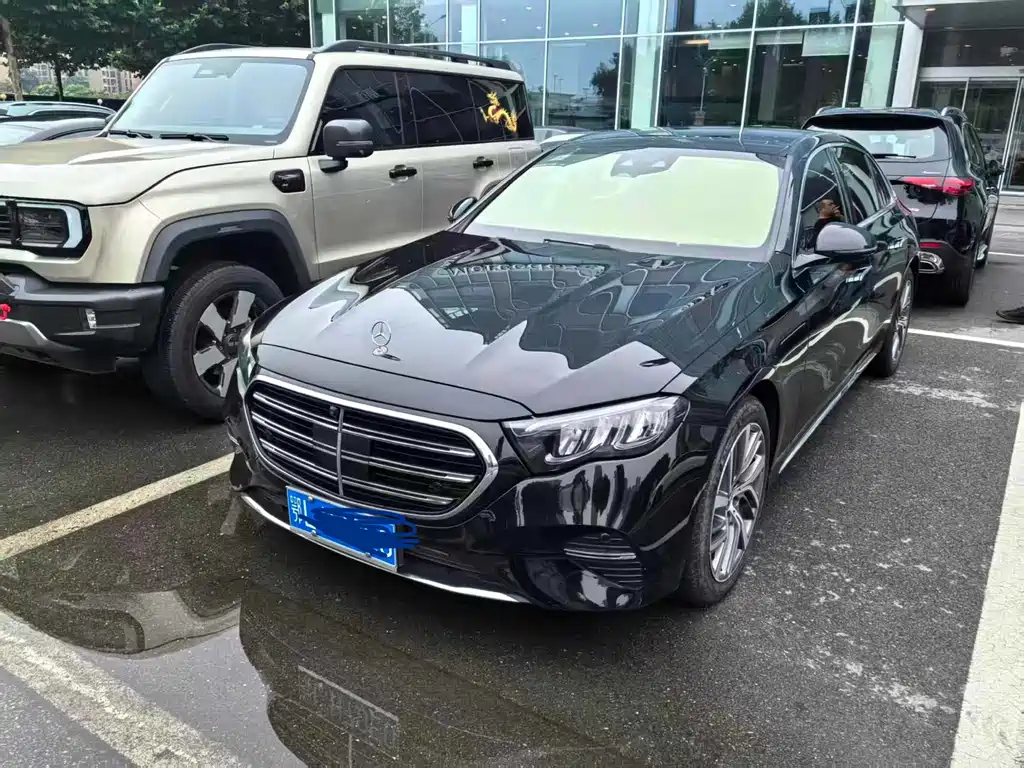 Mercedes-Benz E-Class 2024
