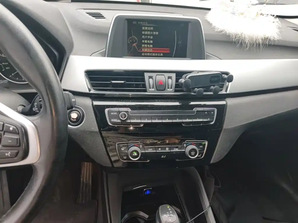 BMW X1 — миниатюра 13