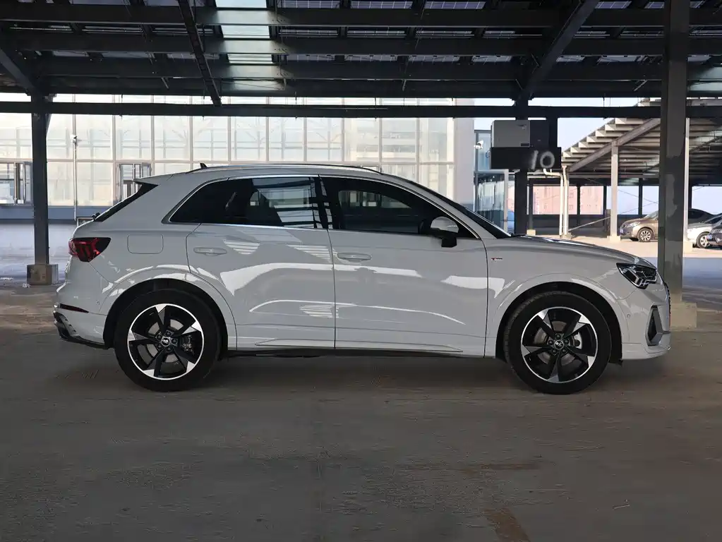 Audi Q3 — миниатюра 4