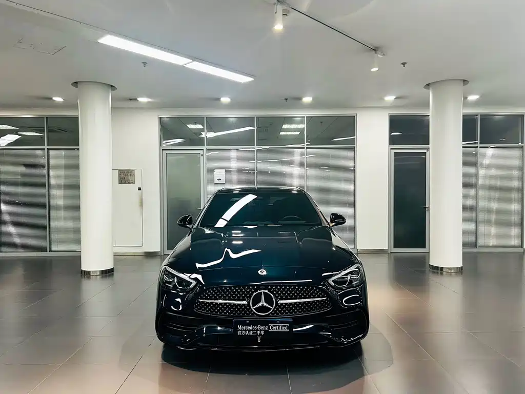 Mercedes-Benz C-Class — миниатюра 2