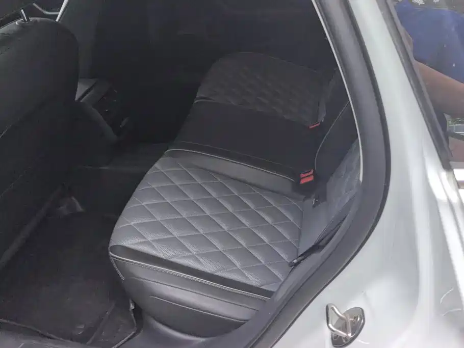 Volkswagen Sagitar — миниатюра 11