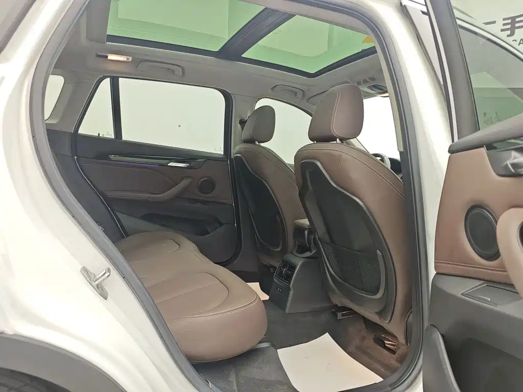 BMW X1 — миниатюра 20