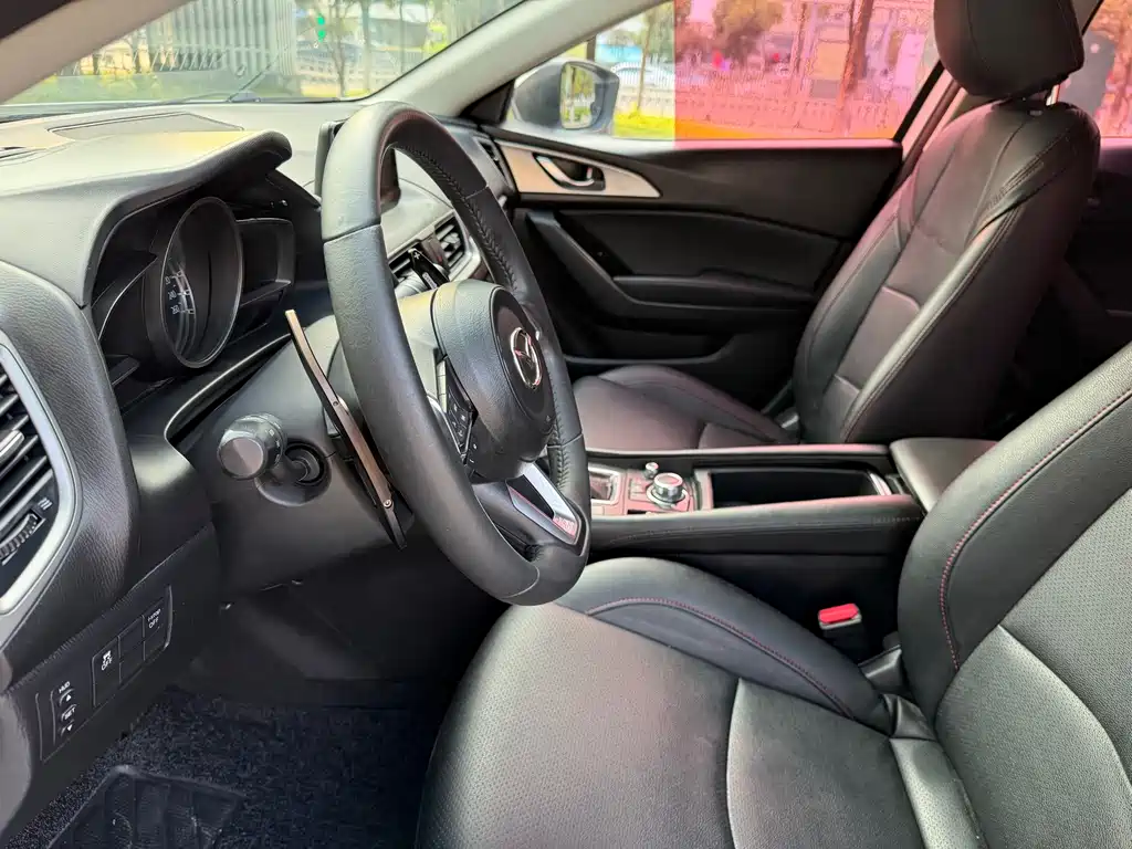 Mazda 3 Axela — миниатюра 7