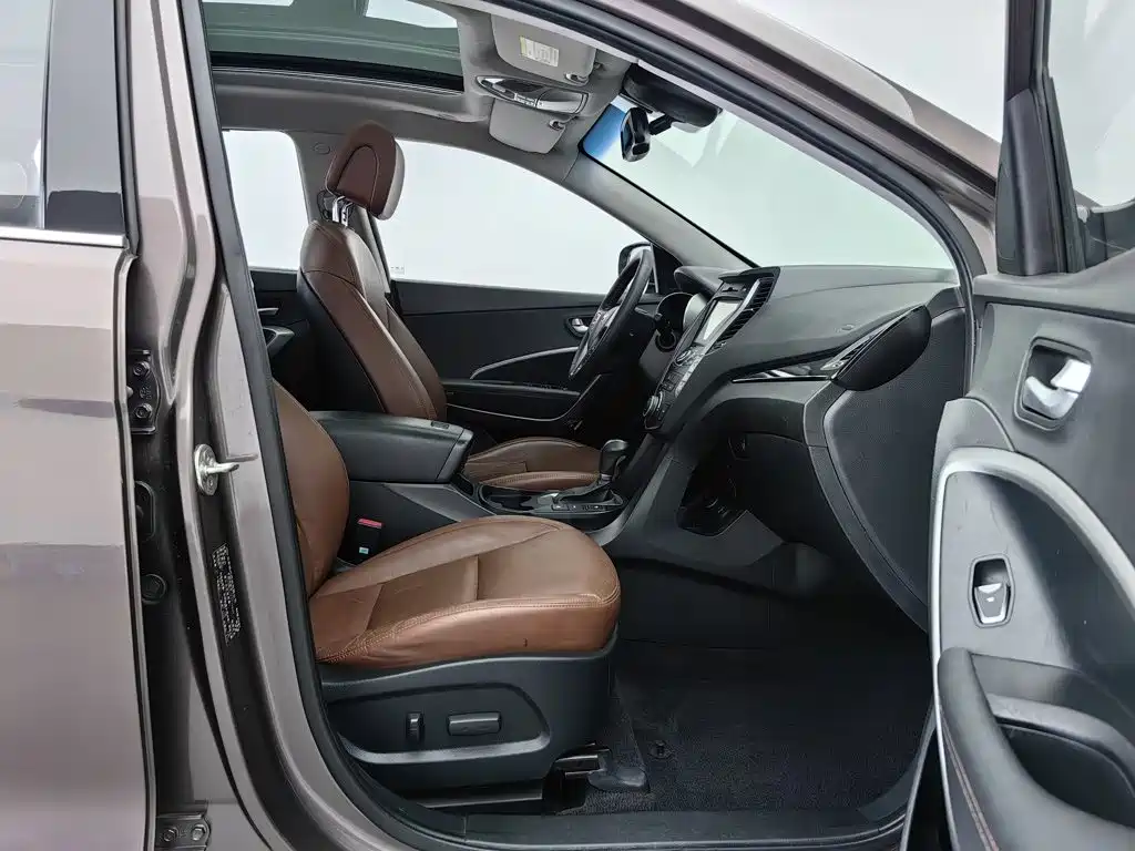 Hyundai Santa Fe — миниатюра 23