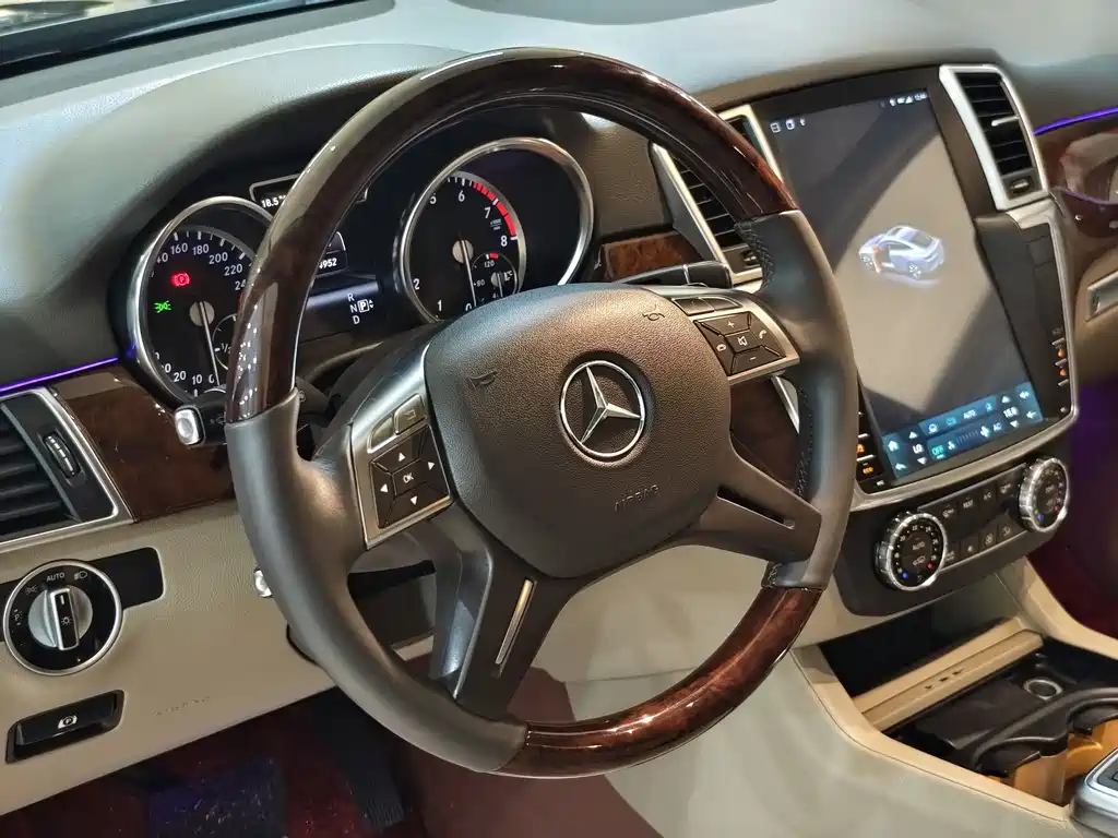 Mercedes-Benz M 2012 ML 350 Luxury