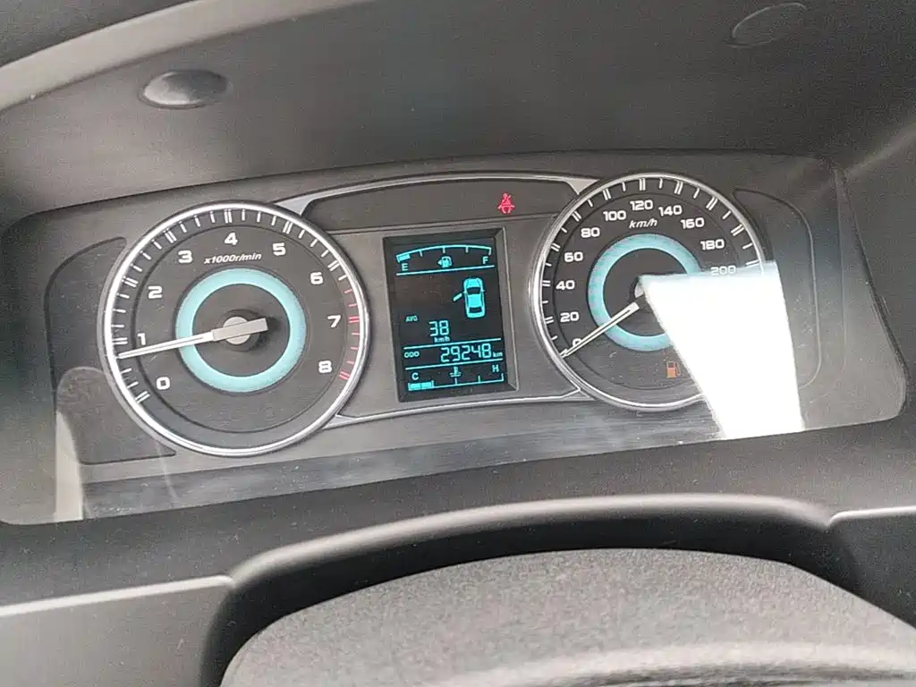 Geely Vision — миниатюра 12