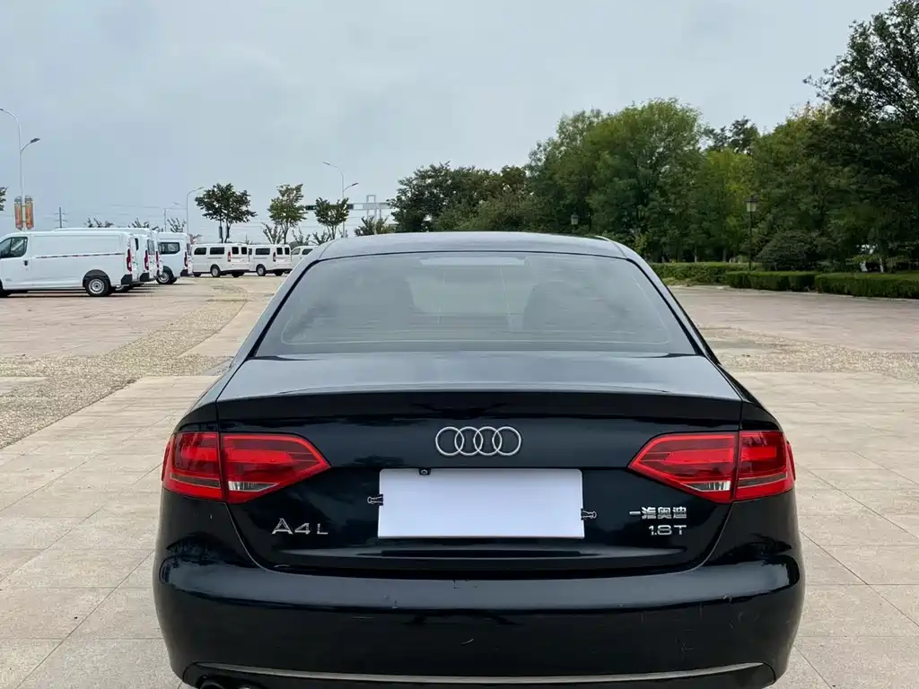 Audi A4L — миниатюра 8