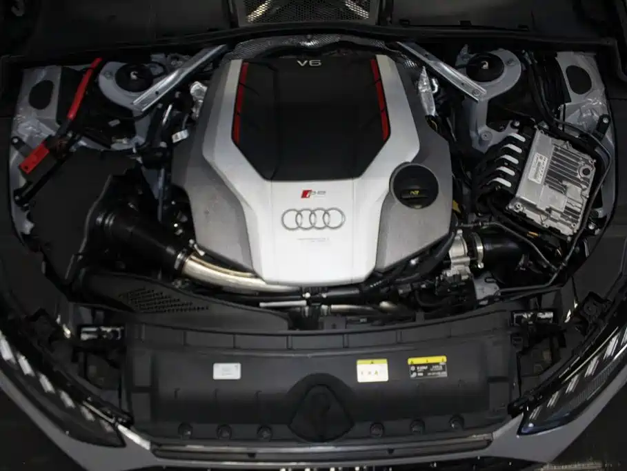 Audi RS 4 — миниатюра 12