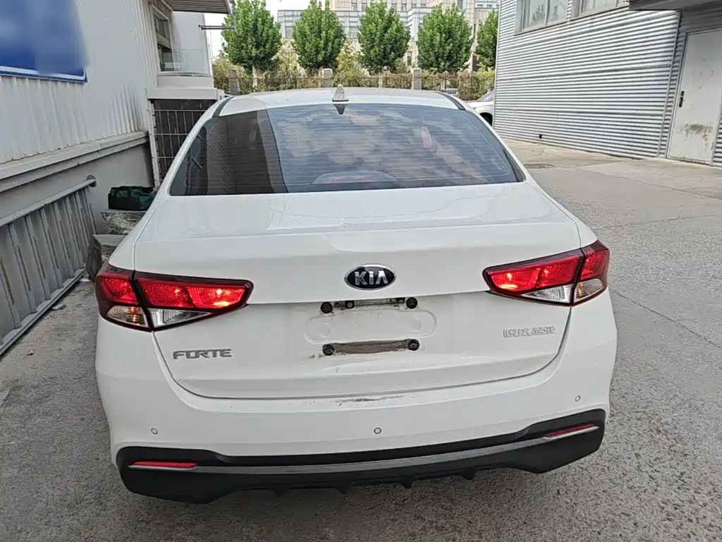 Kia Forte — миниатюра 6