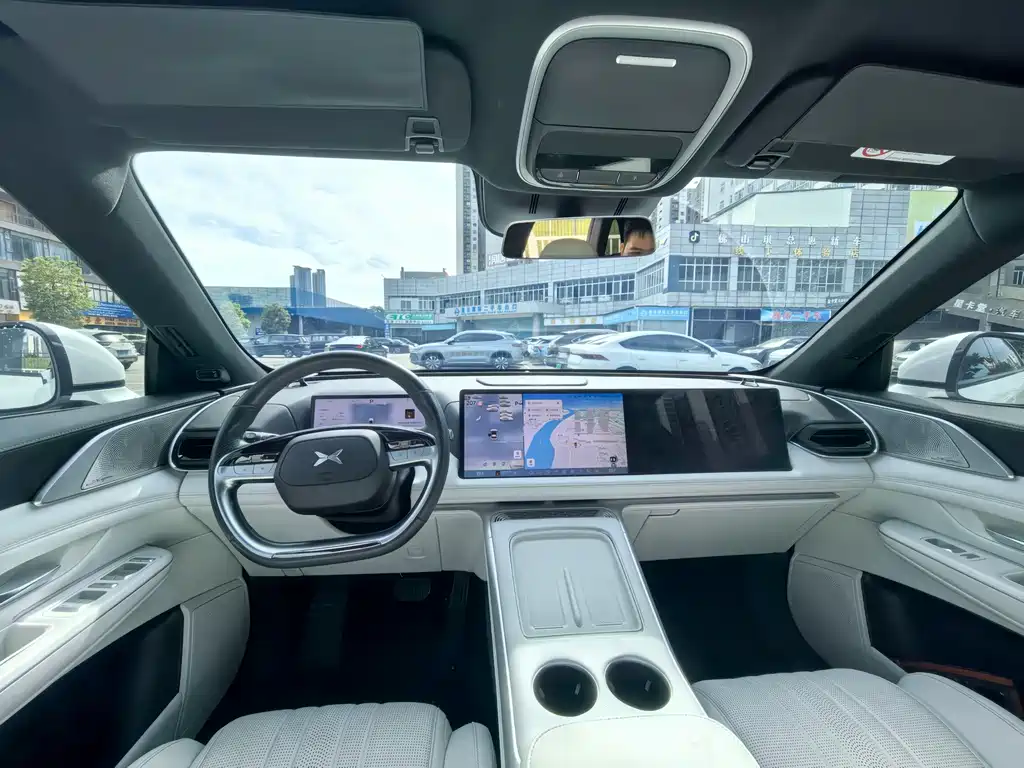 XPeng G9 — миниатюра 5