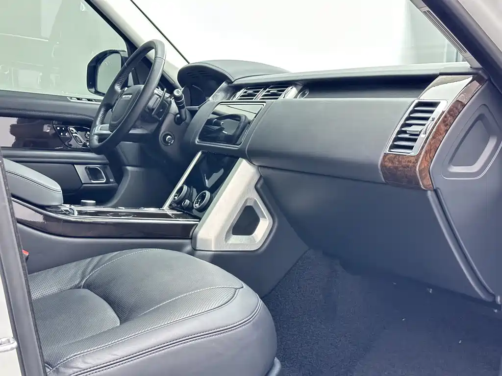 Land Rover Range Rover — миниатюра 15