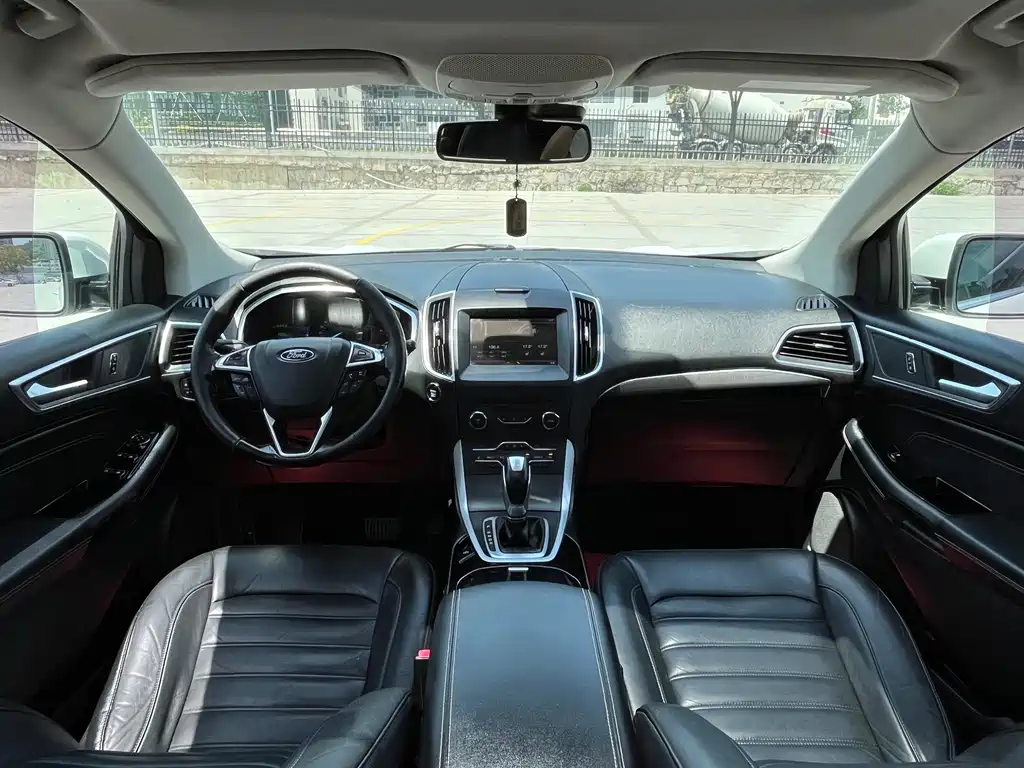 Ford Edge — миниатюра 10