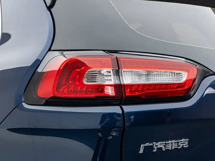 Jeep Cherokee — миниатюра 11