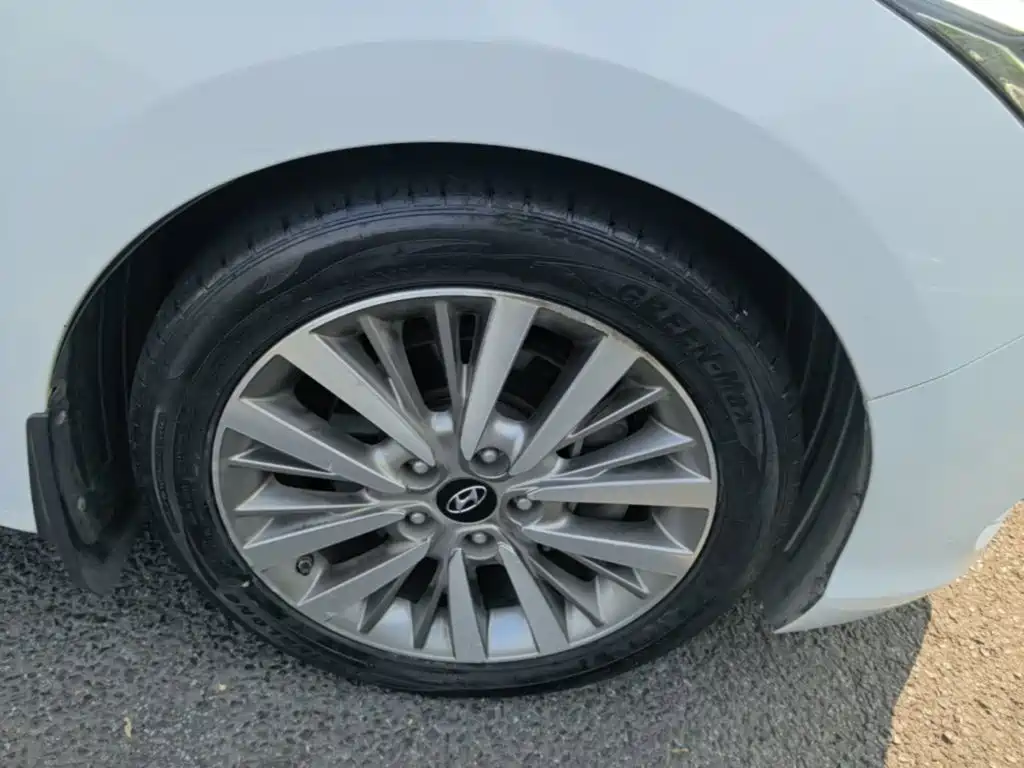 Hyundai Mistra — миниатюра 12
