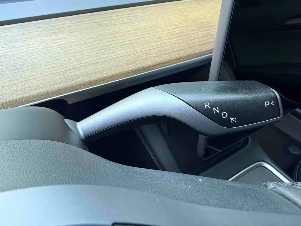 Tesla Model 3 — миниатюра 14