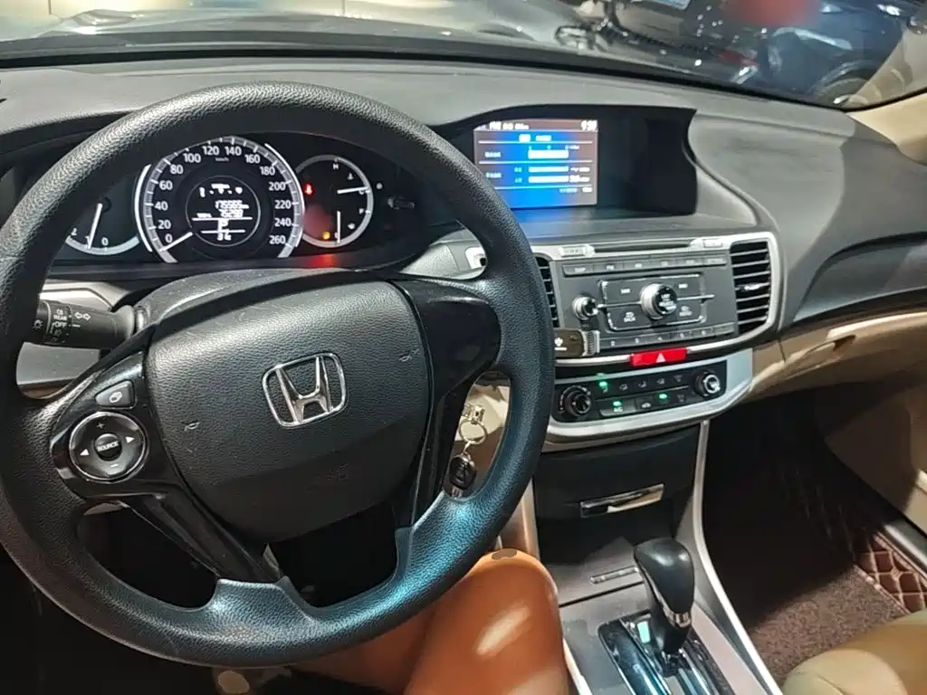 Honda Accord — миниатюра 10