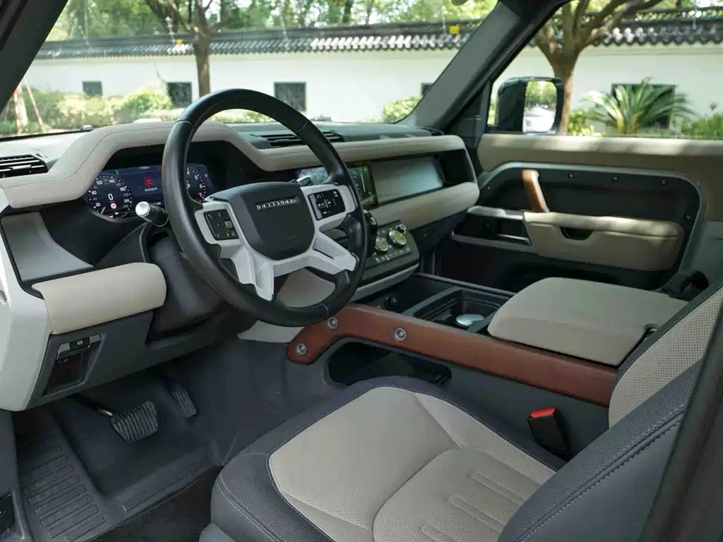Land Rover Defender — миниатюра 11