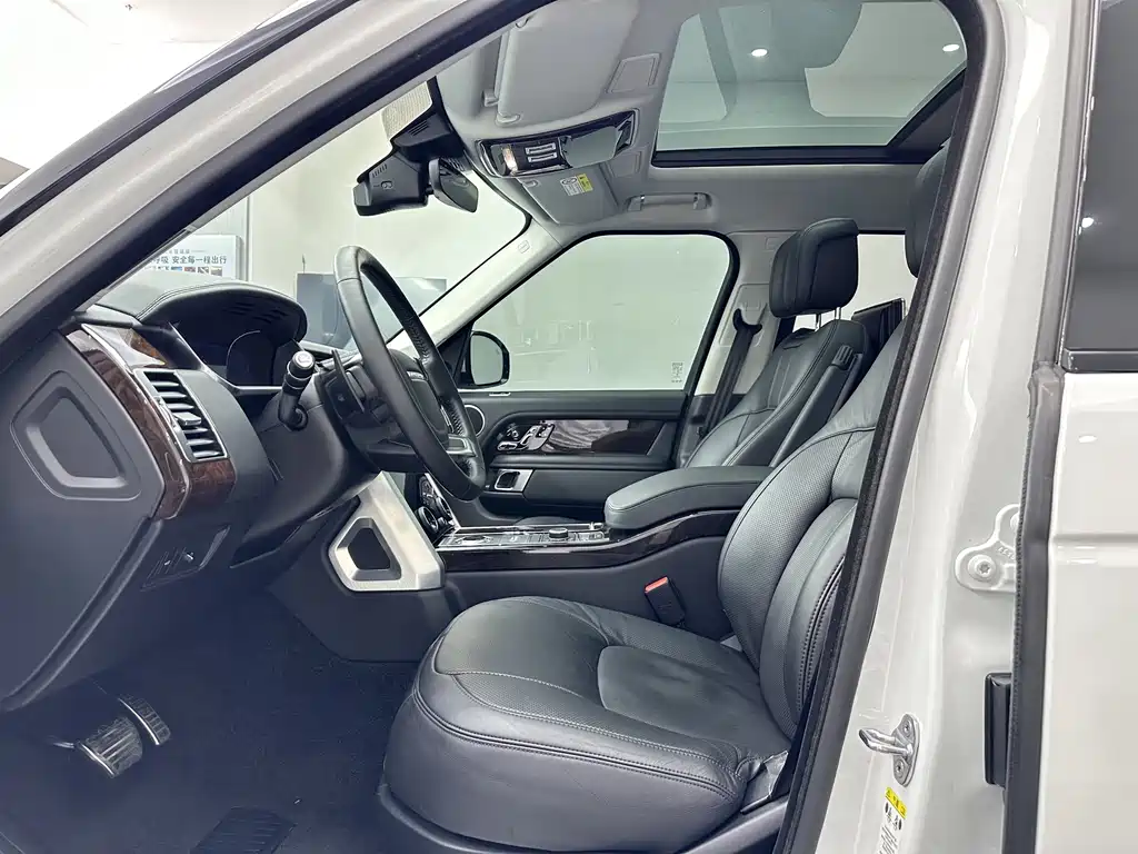Land Rover Range Rover — миниатюра 9