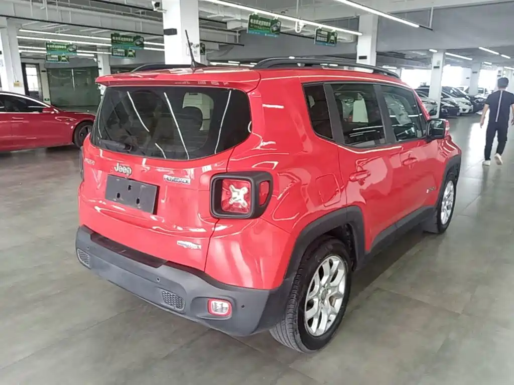 Jeep Renegade — миниатюра 7